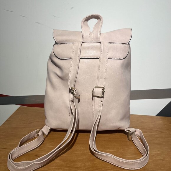 GREAT CONDITION~ Ardene Baby Pink Backpack - Picture 7 of 7
